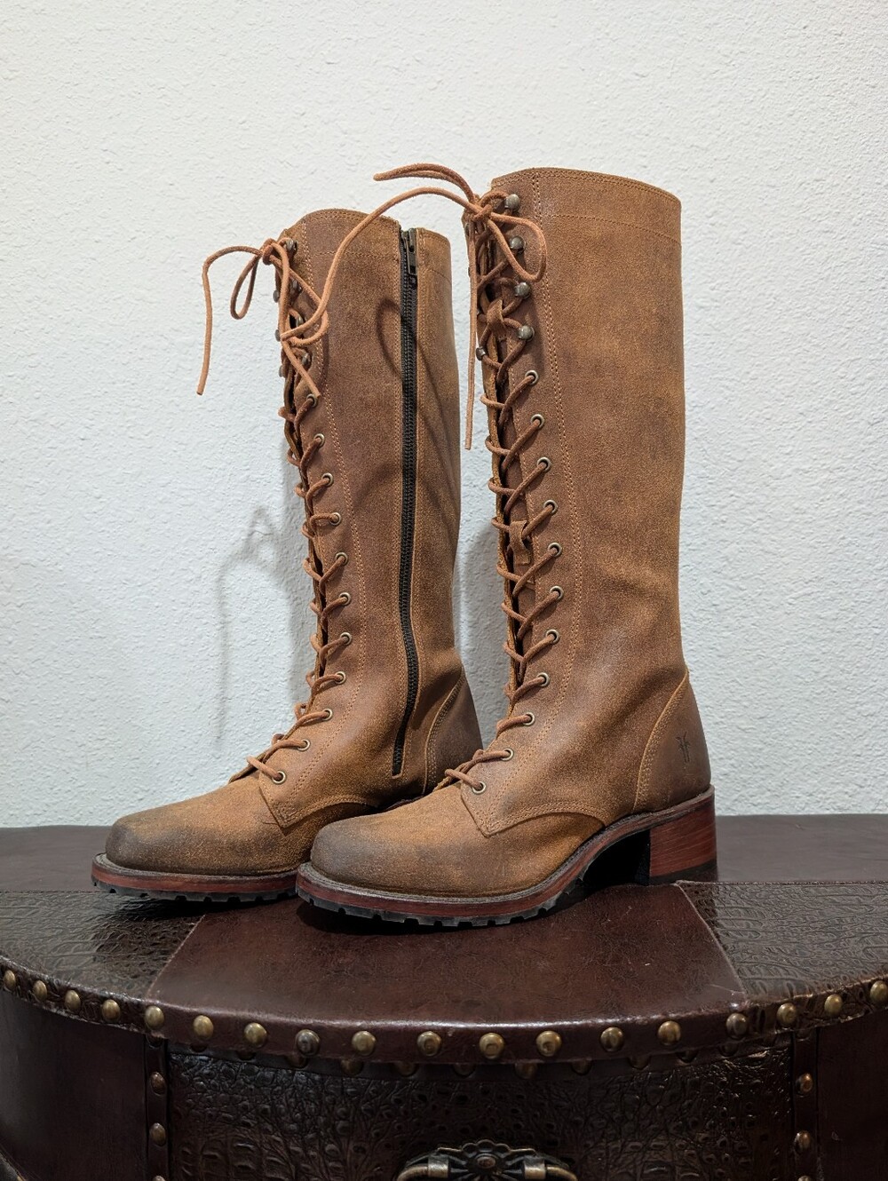 Frye Campus Lug Tall Lace Up Boots - Tan Suede - Size 8.5